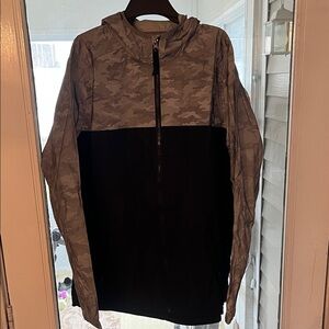 Avalanche Camouflage Gray and Black Hooded Windbreaker Rain Jacket NWT